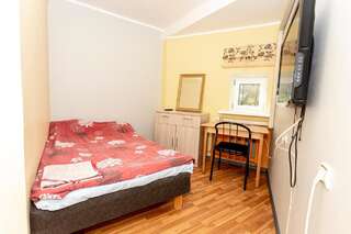 Гостевой дом Guest House Rannaliiv Вызу Одноместный номер с основными удобствами и общей ванной комнатой-2