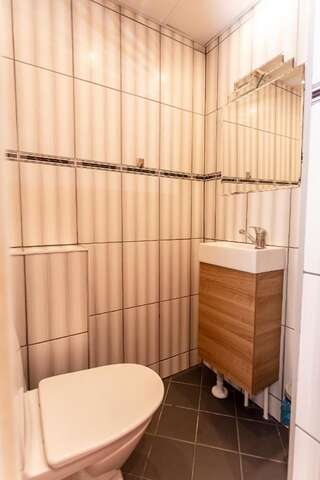 Гостевой дом Guest House Rannaliiv Вызу Одноместный номер с основными удобствами и общей ванной комнатой-3